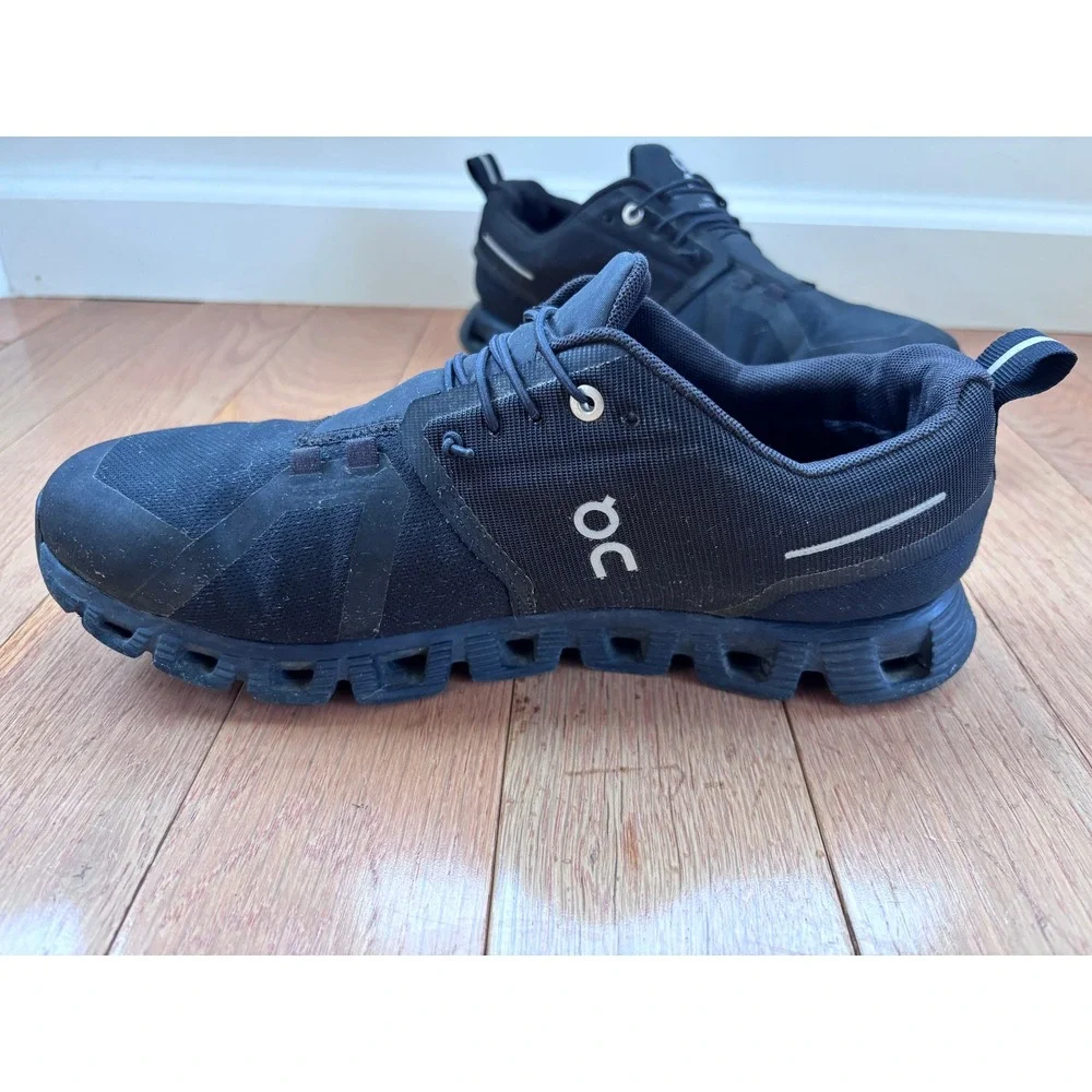 On Running Cloud 5 Waterproof Mens Running Shoes Black Lunar 59.98842 Size 9.5